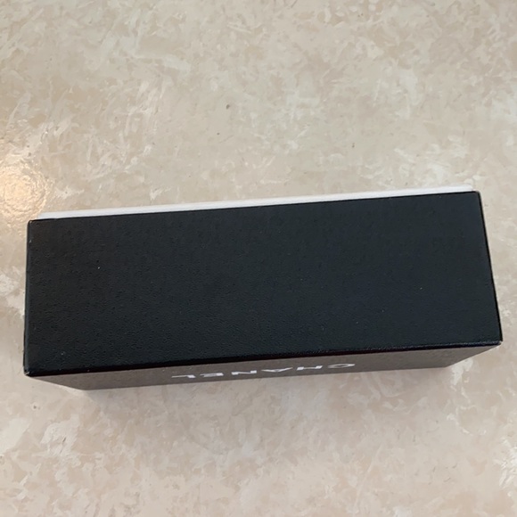 Authentic Chanel Box - Picture 4 of 9
